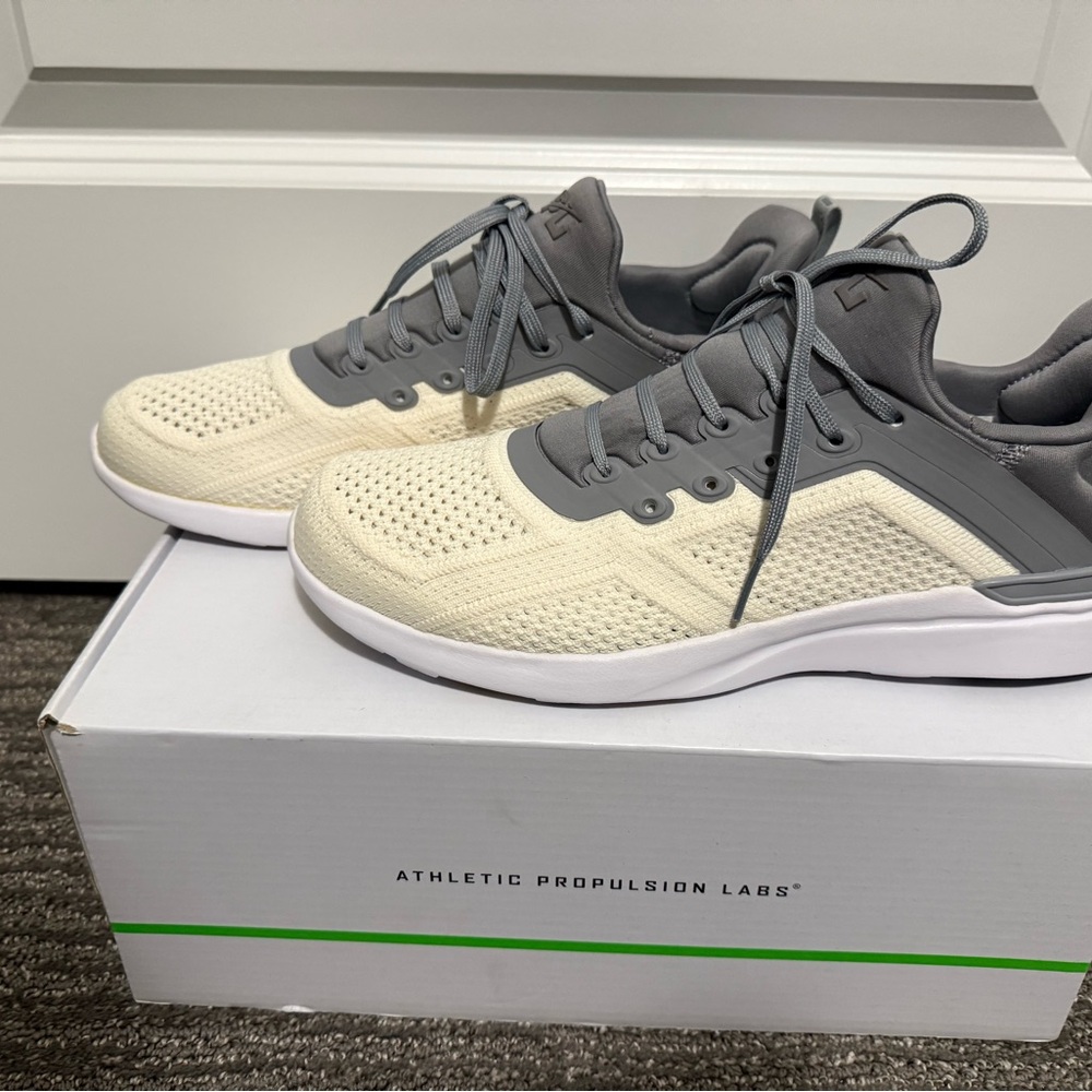 APL Cement and Pristine White Techloom Tracer